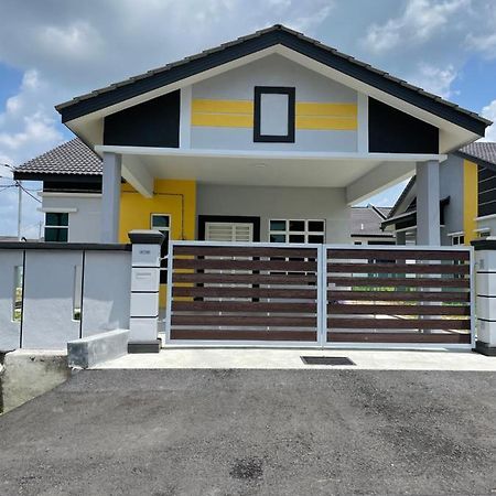 Bungalow Homestay Jasin Perdana المظهر الخارجي الصورة