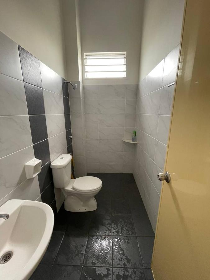 Bungalow Homestay Jasin Perdana المظهر الخارجي الصورة
